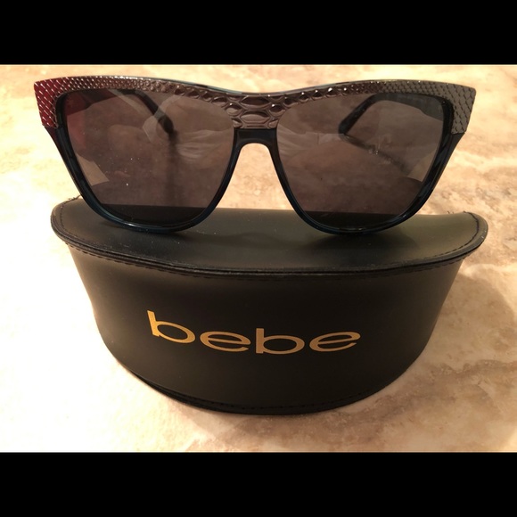 bebe Accessories - BEBE sunglasses - BB7139 Navy Fatigue